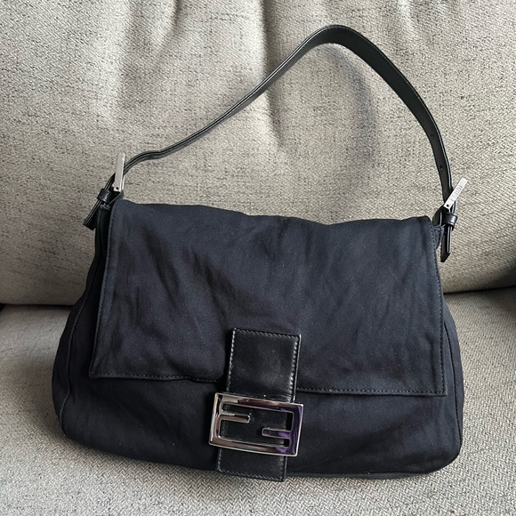 Fendi Handbags - Fendi mamma baguette Vintage 90s Neoprene